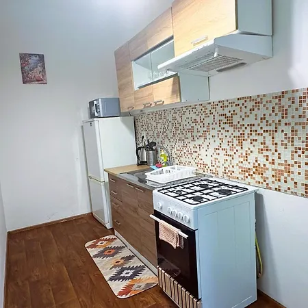 Family & Group Flat With Terrace Near Main Station Apartment