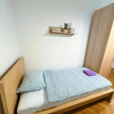 Family & Group Flat With Terrace Near Main Station Brno
