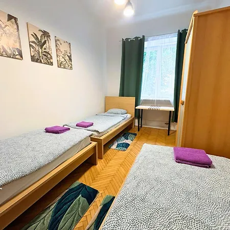 Family & Group Flat With Terrace Near Main Station Apartment Brno
